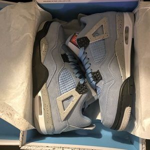 Jordan flight retro 4 university blue men’s size 9